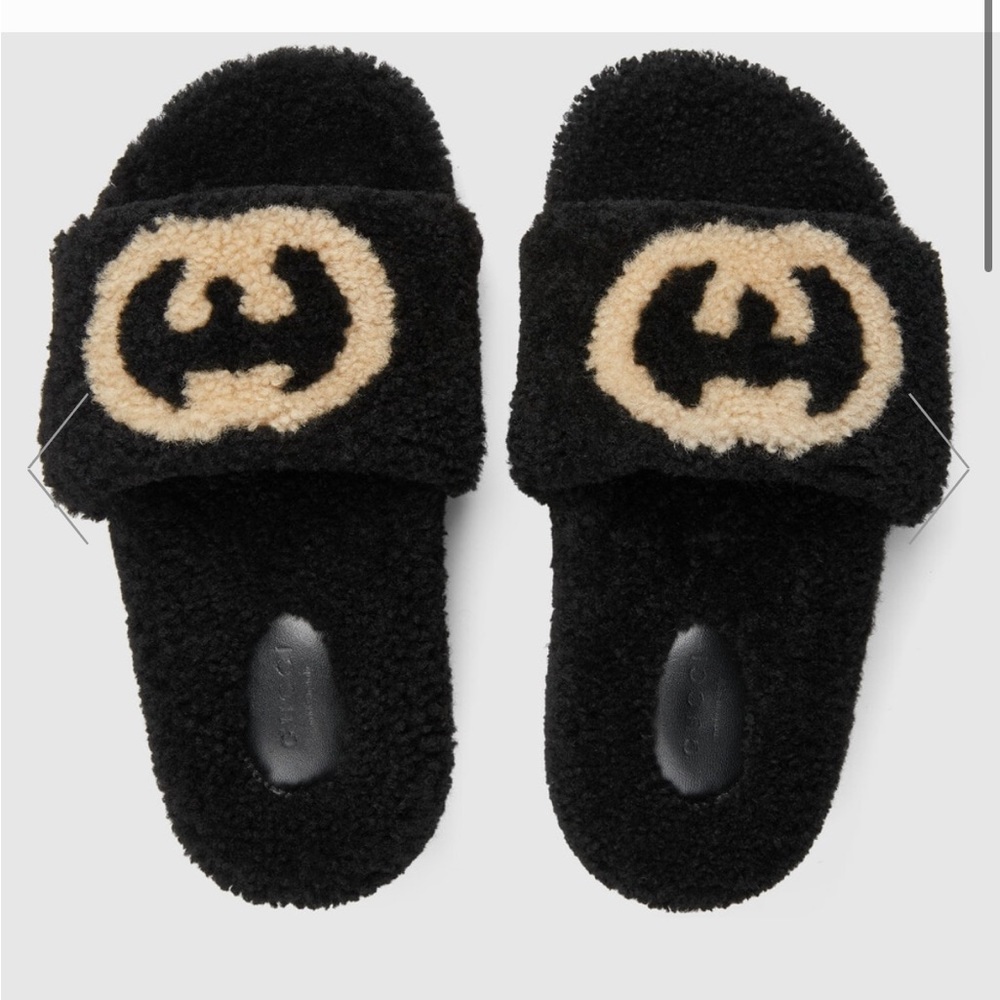 Gucci Women's slide sandal with Interlocking G